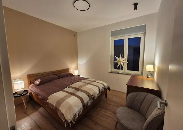 Gala Lenassi * Kamnik