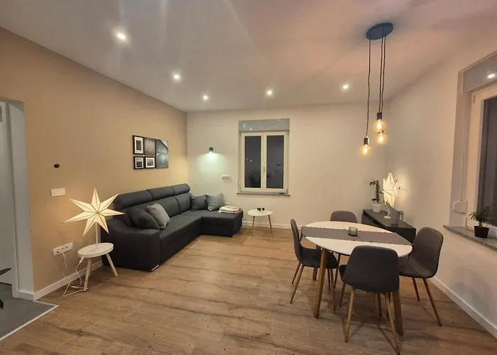 Gala Lenassi Appartement *